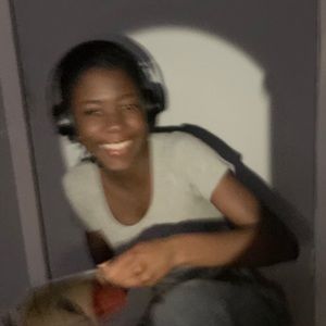 Meet your Posher, Skiela